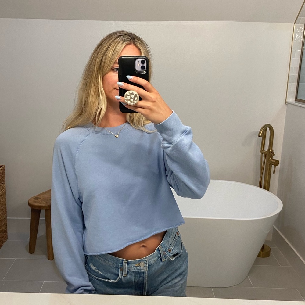 Small Abercrombie sweatshirt